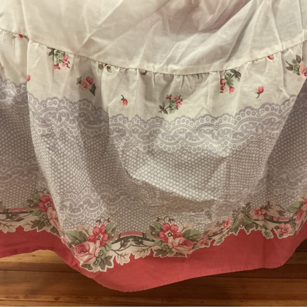 Vintage Shabby Chic Intima Bedskirt - Picture 6 of 15